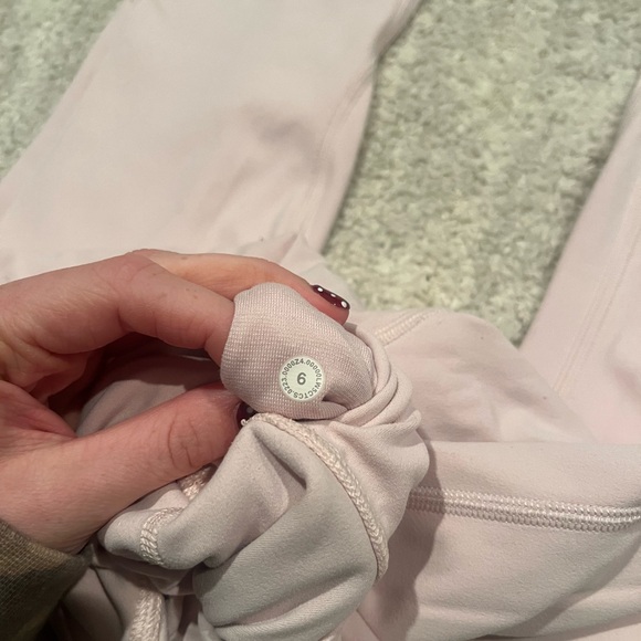 Lululemon align leggings - Picture 4 of 4